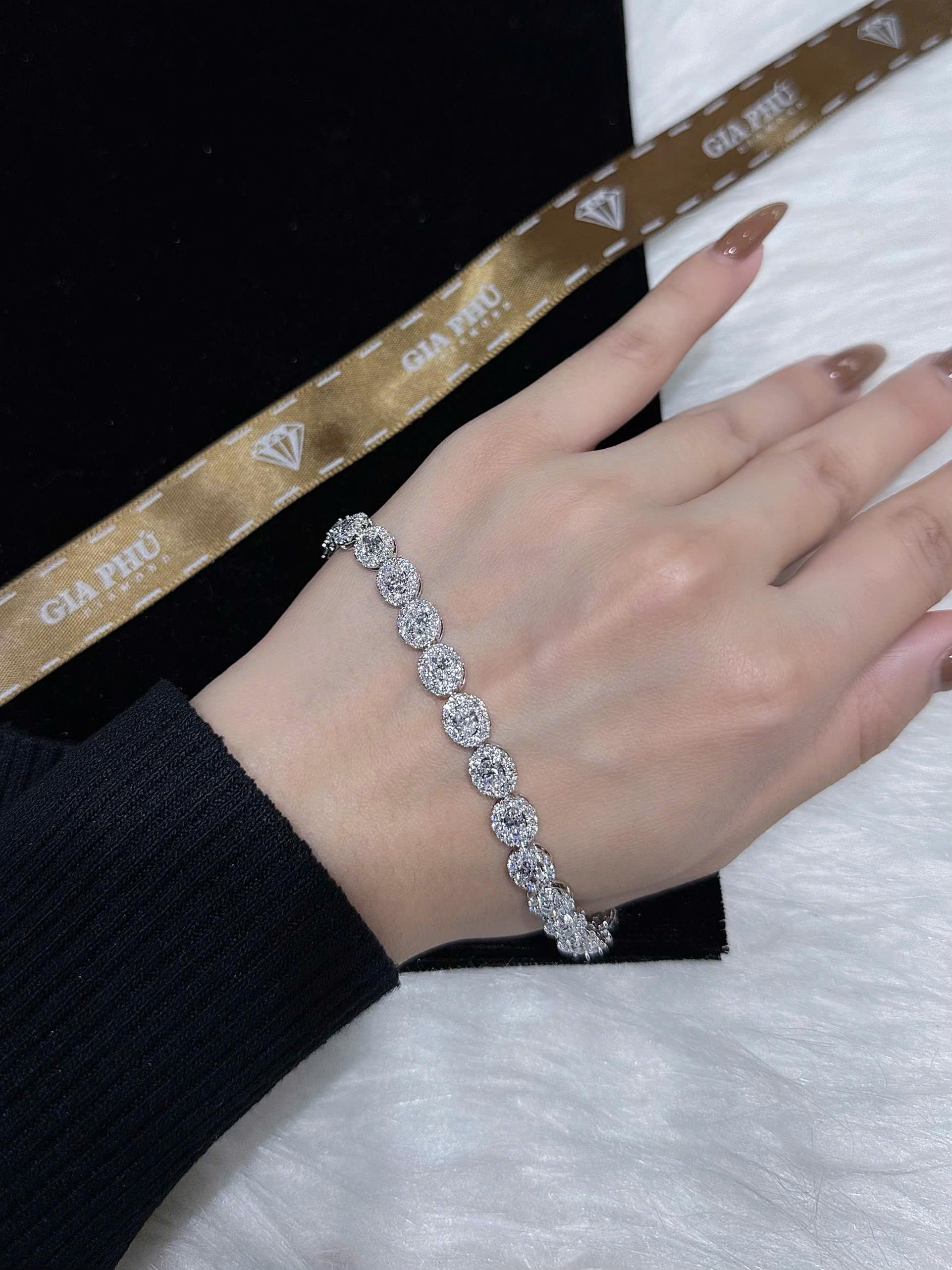 Lắc tay Oval 4.5x3.2m full kim