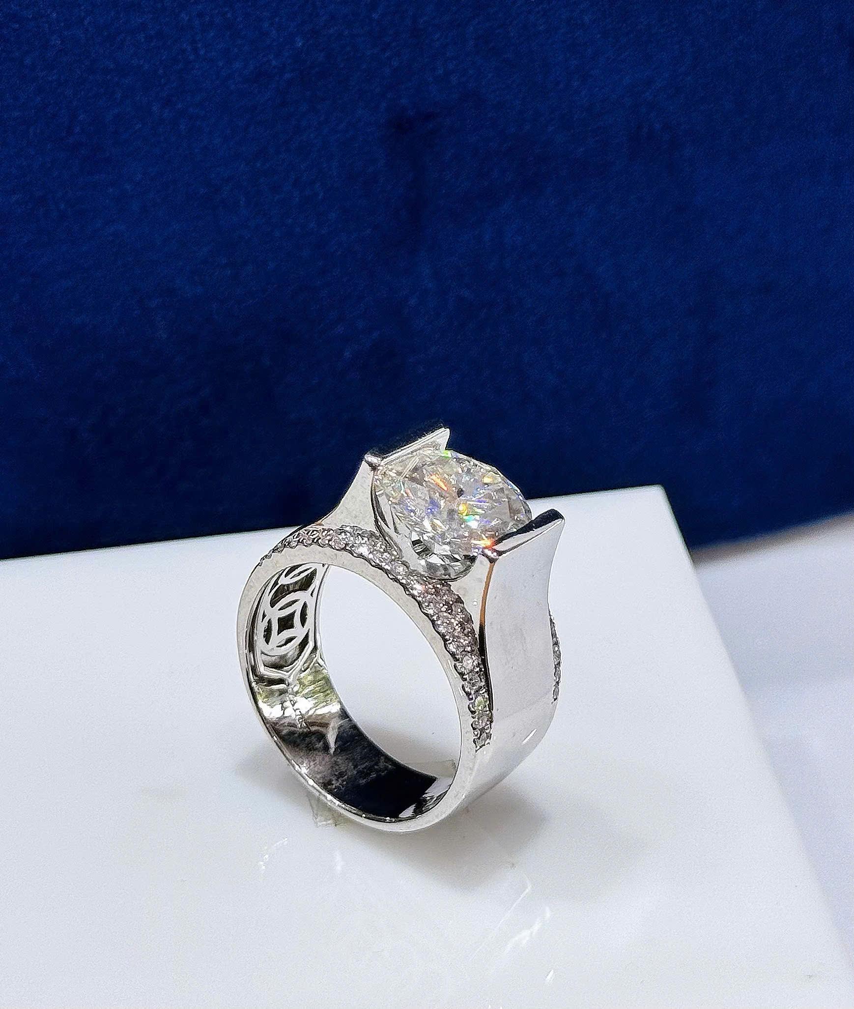 Nhẫn Nam chủ 11m